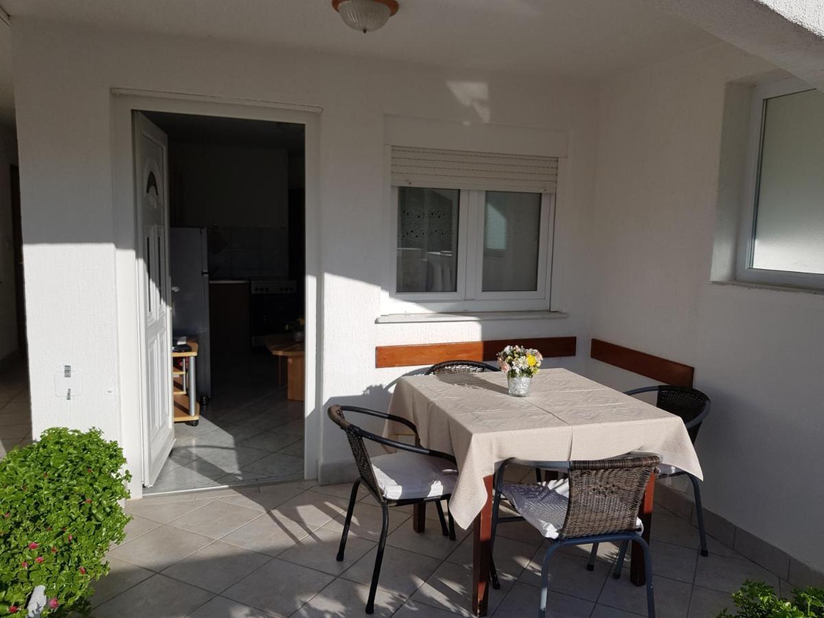 Apartament Astra Vir Zewnętrze zdjęcie